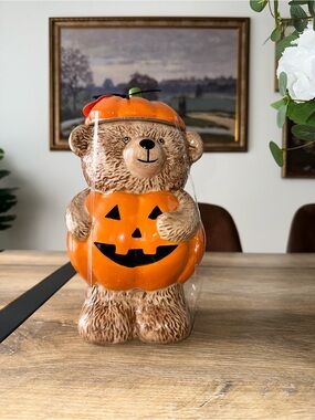 NWT Creepy Critters Halloween Pumpkin Teddy Bear Ceramic Cookie Jar Canister